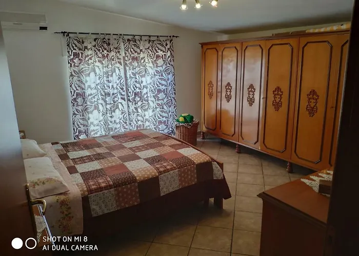 Old Style Flat Nebida